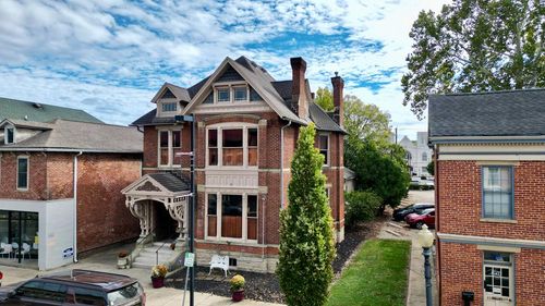 90 E 2nd St, Chillicothe, OH, 45601-2523 | Card Image