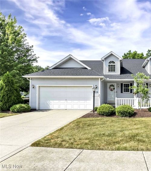 30151 Ginger Ln, North Olmsted, OH, 44070-7402 | Card Image