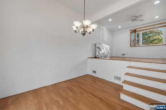 8 Carlisle Ct, House other with 4 bedrooms, 3 bathrooms and null parking in Edison NJ | Image 16