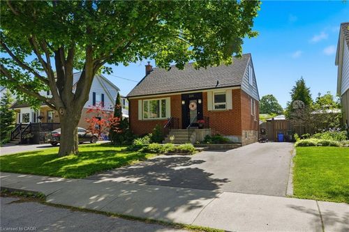 249 W 32nd St, Hamilton, ON, L9C5H5 | Card Image