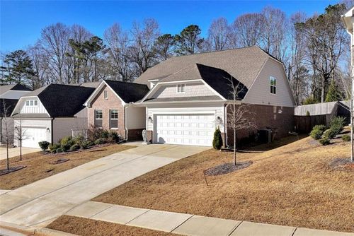 6968 Manchester Dr, Flowery Branch, GA, 30542-7403 | Card Image