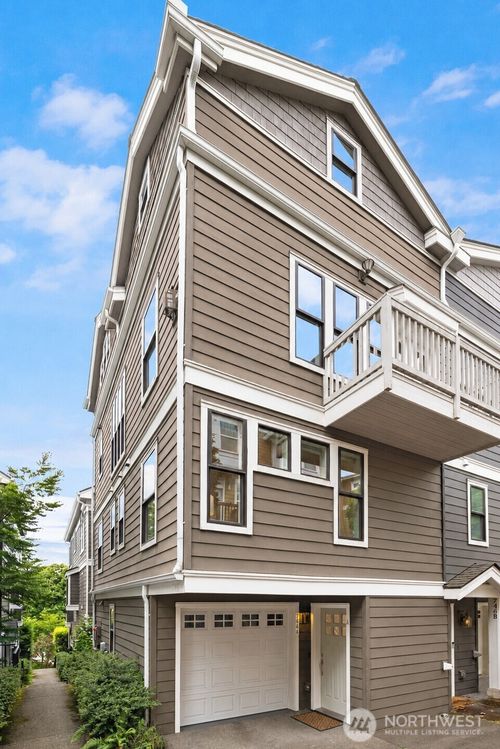 a-746 Boylston Ave E, Seattle, WA, 98102-4619 | Card Image