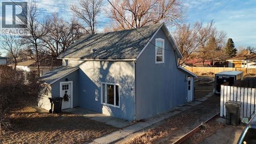 45 W Civic Ave, Magrath, AB, T0K1J0 | Card Image