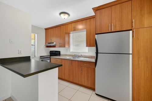 apt-19-4051 N Dixie Hwy, Oakland Park, FL, 33334-3090 | Card Image