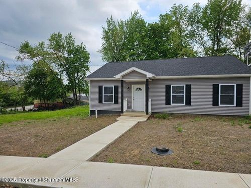 551 Back St, Scranton, PA, 18504-3131 | Card Image