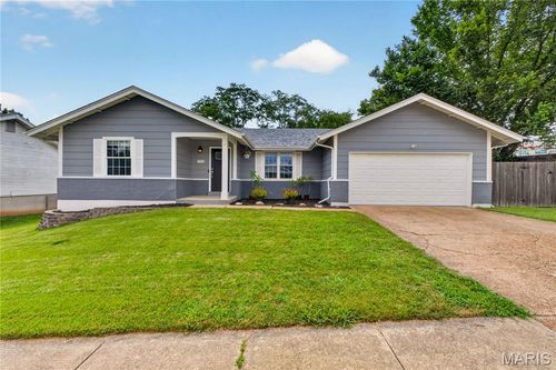703 Wagon Ridge Dr, Fenton, MO, 63026-3303 | Card Image