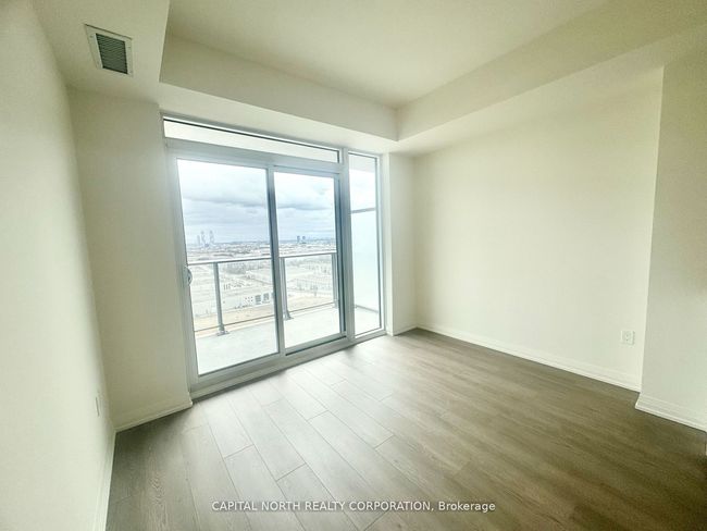 1722 - 8960 Jane St, Condo with 2 bedrooms, 2 bathrooms and 1 parking in Concord ON | Image 4