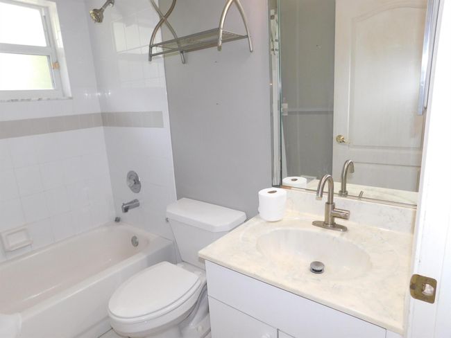 17609 72 Nd Rd N, House other with 3 bedrooms, 2 bathrooms and null parking in Loxahatchee FL | Image 19