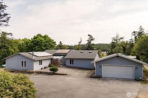 1476 Boon Hollow Ln, Oak Harbor, WA, 98277-8184 | Card Image