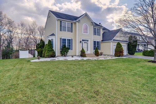 15 Seaver Farm Ln, South Grafton, MA, 01560-1222 | Card Image