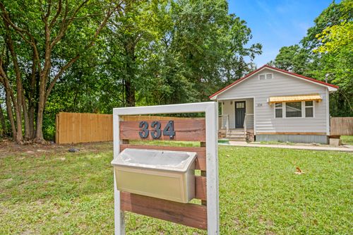 334 E Chestnut Ave, Crestview, FL, 32539-3714 | Card Image