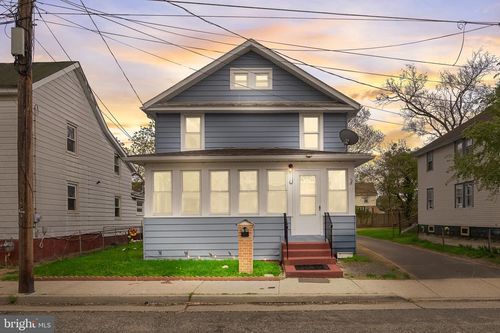 28 E Adams St, PAULSBORO, NJ, 08066-1233 | Card Image
