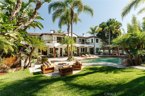 1807 Valley Park Ave, Hermosa Beach, CA, 90254-2957 | Card Image