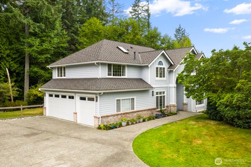 13513 227th Ave Ne, Woodinville, WA, 98077-5884 | Card Image