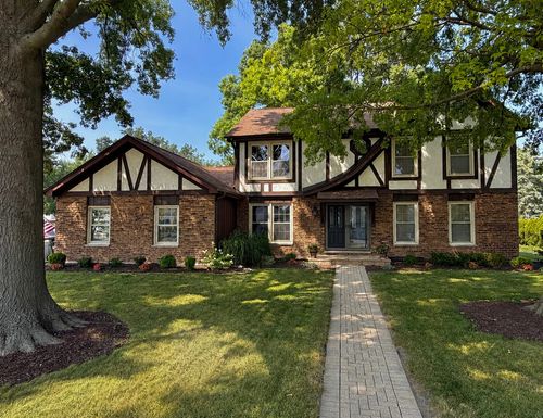 1902 Gigi Ln, Darien, IL, 60561-3500 | Card Image