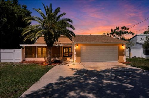 915 Seminole Blvd, TARPON SPRINGS, FL, 34689-2438 | Card Image