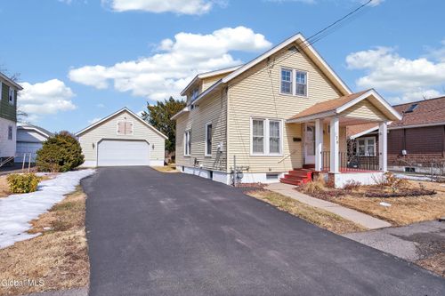 174 6th St, Scotia, NY, 12302-1916 | Card Image