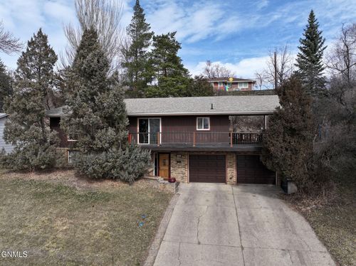 500 Division St Nw, Mandan, ND, 58554-1908 | Card Image