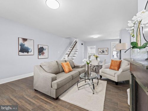 229 W Broad St, BURLINGTON, NJ, 08016-1342 | Card Image