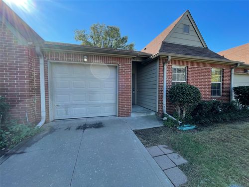 415 W Elgin Street, Broken Arrow, OK, 74012 | Card Image