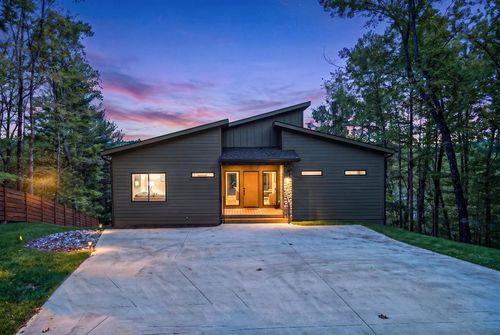 11 Falcon Dr, Blairsville, GA, 30512-1819 | Card Image