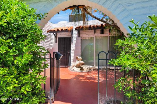 708 W Roller Coaster Rd, Tucson, AZ, 85704-3858 | Card Image
