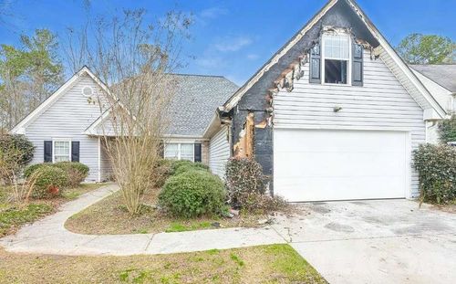 2500 Huntington Dr, Loganville, GA, 30052-6752 | Card Image
