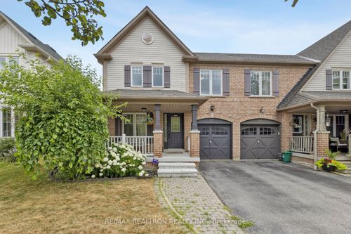 27 Haverhill Cres, Whitby, ON, L1R3E7 | Card Image