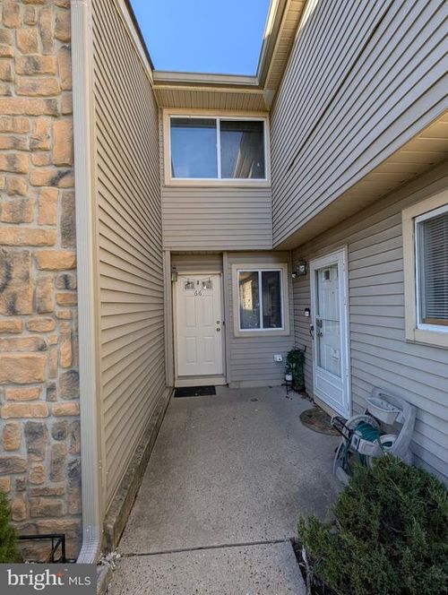 66 Chatham, HIGHTSTOWN, NJ, 08520 | Card Image