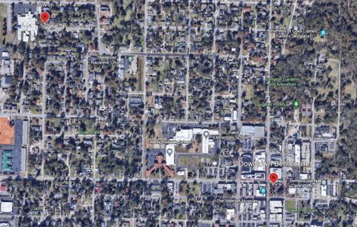 722 Nw 6th St, Bentonville, AR, 72712-4605 | Card Image