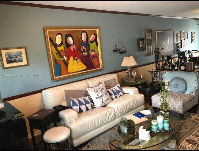 248 - 248 Majorca Ave, Townhouse with 2 bedrooms, 3 bathrooms and null parking in Coral Gables FL | Image 4