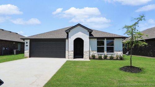 1908 E Urbana Street, Broken Arrow, OK, 74127 | Card Image