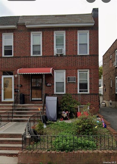 2906 200th St, Bayside, NY, 11360-2360 | Card Image