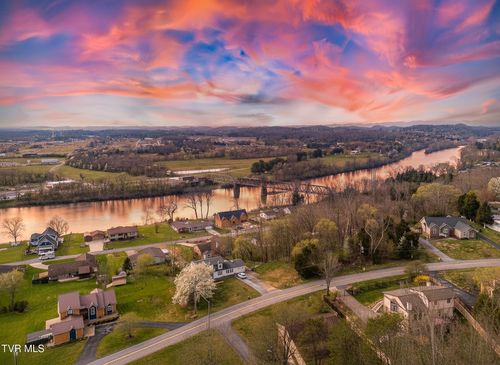 2044 Malvern Dr, Kingsport, TN, 37660-5095 | Card Image
