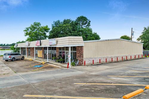 1368 Headlee Rd, Lumberton, TX, 77657 | Card Image