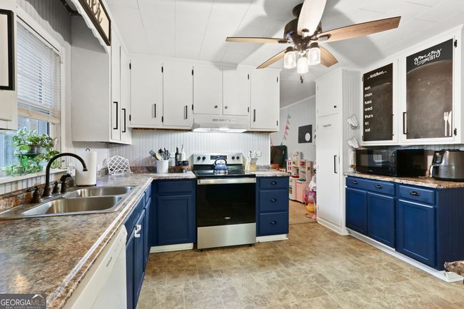 280 S Lewis St, House other with 3 bedrooms, 2 bathrooms and 2 parking in Metter GA | Image 9