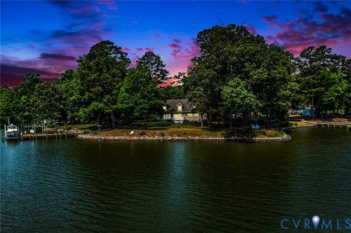 196 Summer Haven Dr, Reedville, VA, 22539-3316 | Card Image