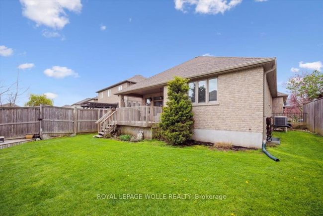 67 E Tree Dr, House other with 4 bedrooms, 3 bathrooms and 2 parking in Breslau ON | Image 36