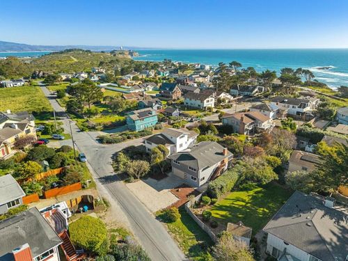 846 San Ramon Ave, Moss Beach, CA, 94038-9751 | Card Image