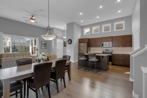 25 Drake Landing Blvd, Okotoks, AB, T1S0P8 | Card Image