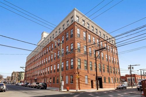 302-6200 Hudson Ave, West New York, NJ, 07093-3064 | Card Image