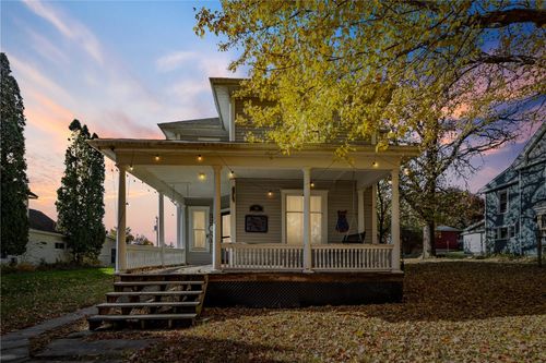 218 N Huber St, Anamosa, IA, 52205-1422 | Card Image