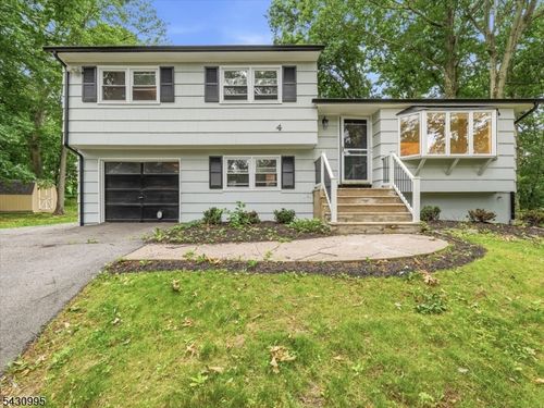 4 Forest Dr, Morris Plains, NJ, 07950-2516 | Card Image