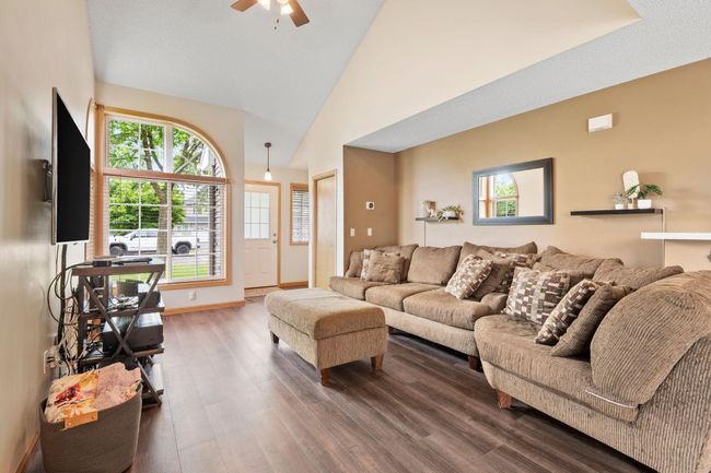 9-web-or-mls-11215 16th St NE-9.jpg | Image 4