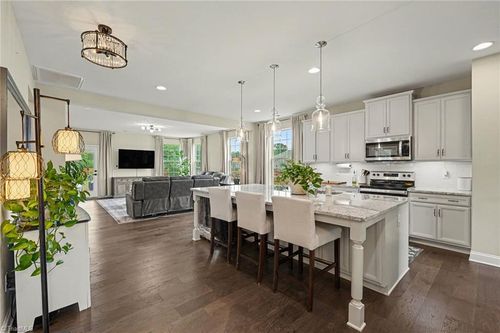 6475 Rogers Farm Rd, Pleasant Garden, NC, 27313-9728 | Card Image