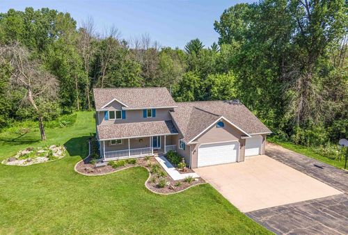 W8642 Hillview Road, HORTONIA, WI, 54944 | Card Image
