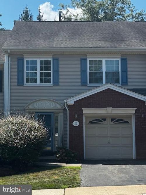 62 Topaz Dr, Franklin Park, NJ, 08823-1614 | Card Image