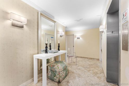 2a-170 Chilean Ave, Palm Beach, FL, 33480-4401 | Card Image