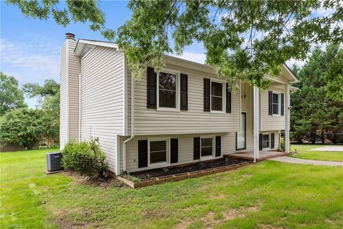 131 Springdale Dr, Stoneville, NC, 27048-7650 | Card Image