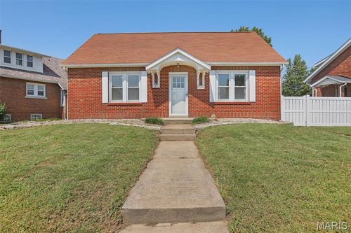 1513 Broadway, Highland, IL, 62249-1955 | Card Image